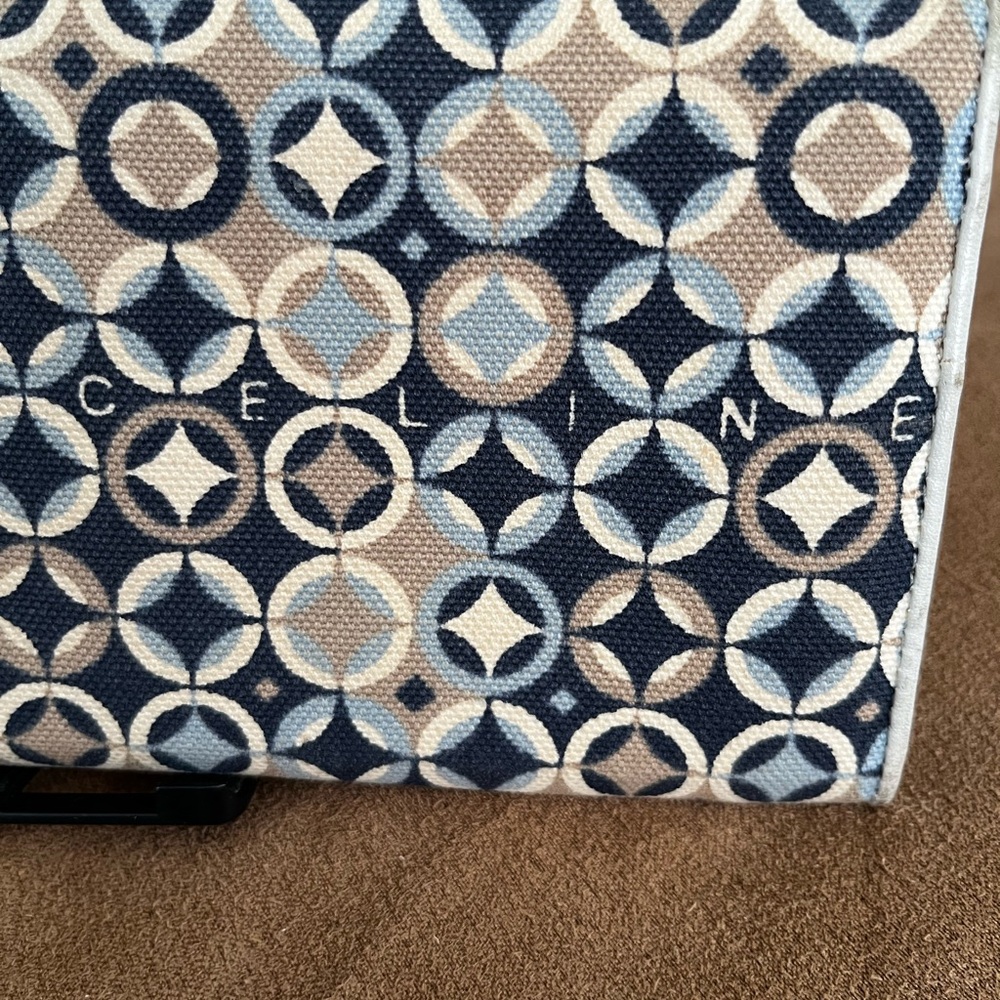 Celine Geometric Patterned Wallet - Picture 4 of 14